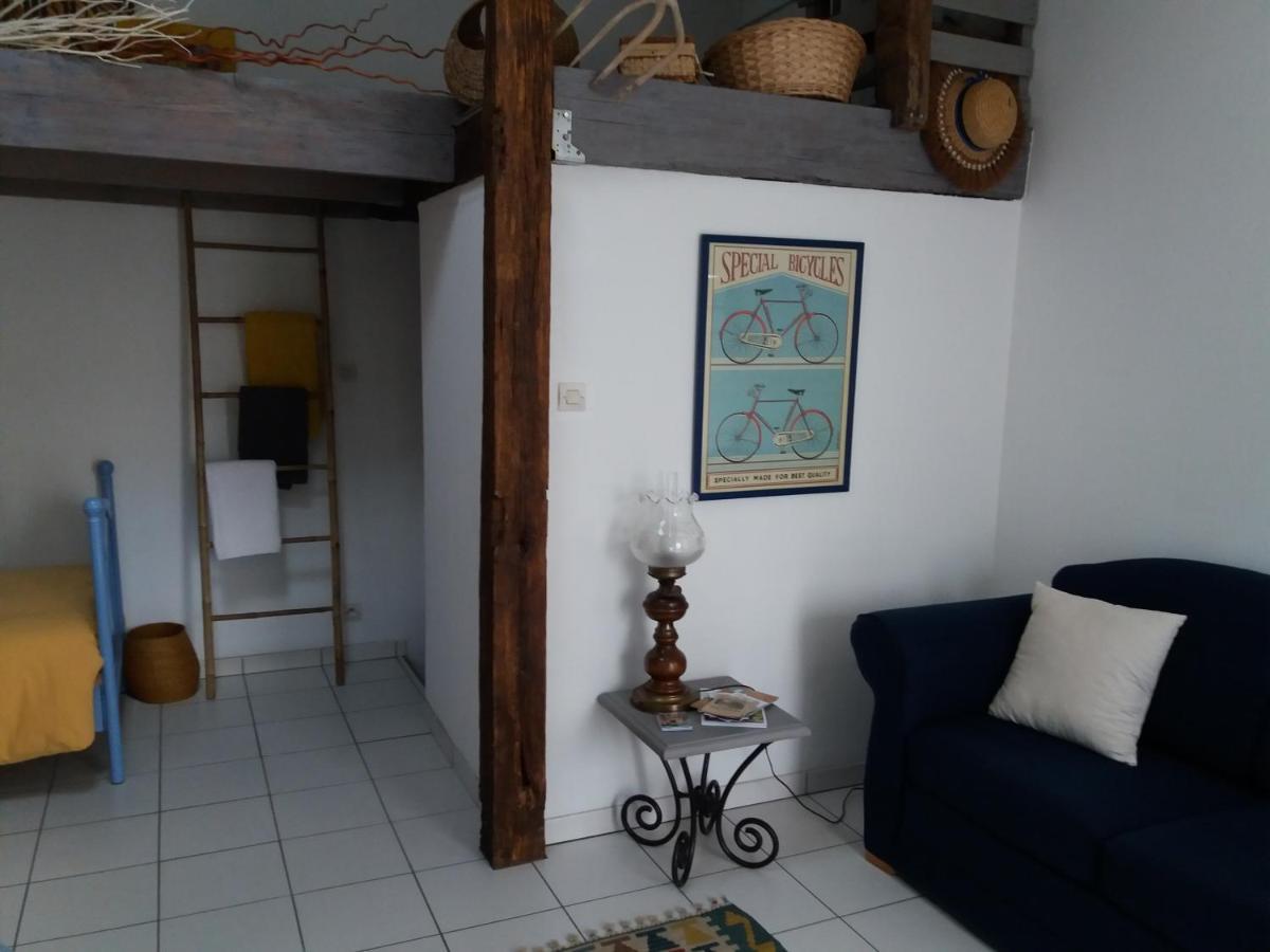 Chambre d'hôtes La Thibaudière Bressuire Esterno foto