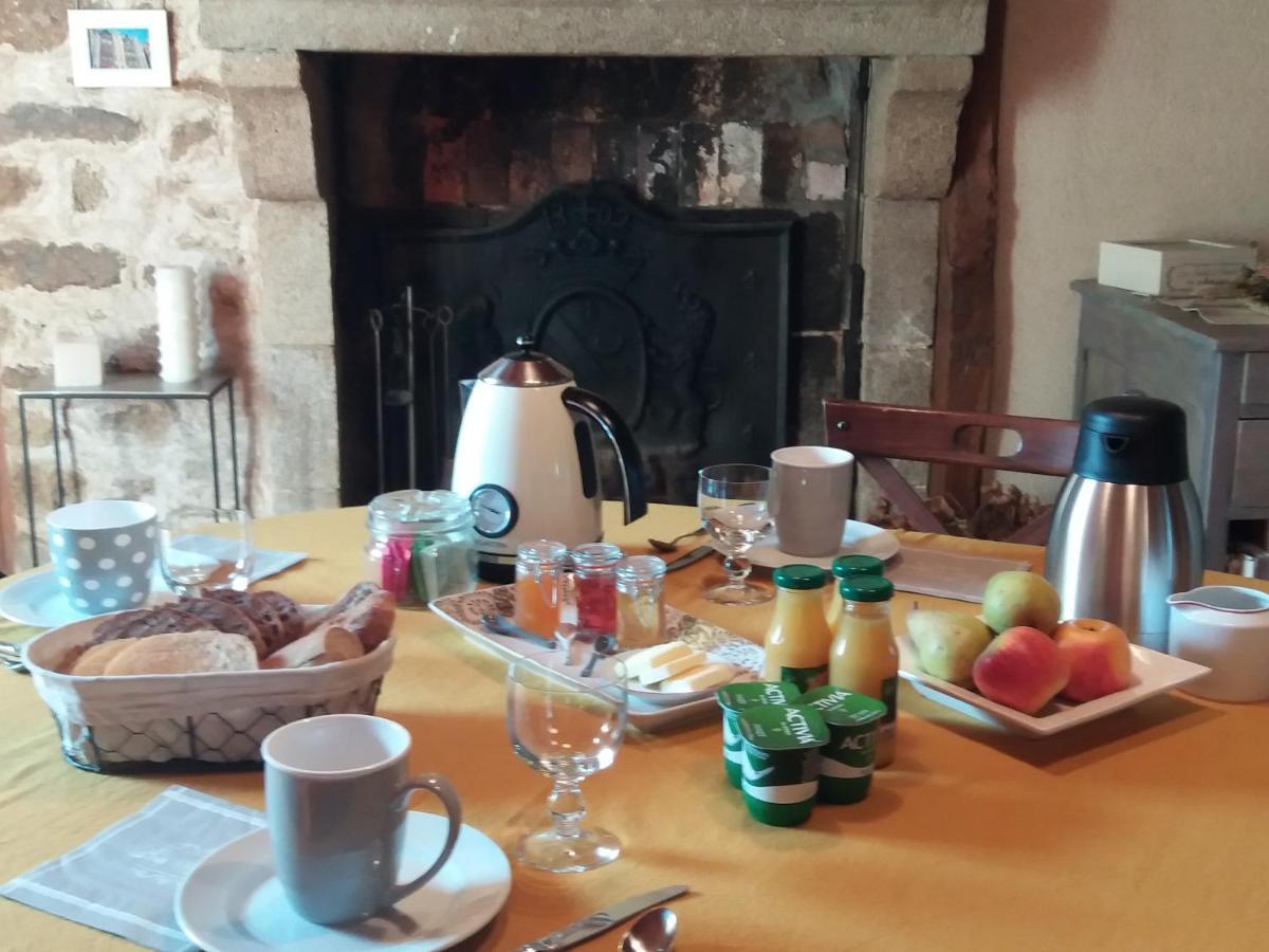 Chambre d'hôtes La Thibaudière Bressuire Esterno foto